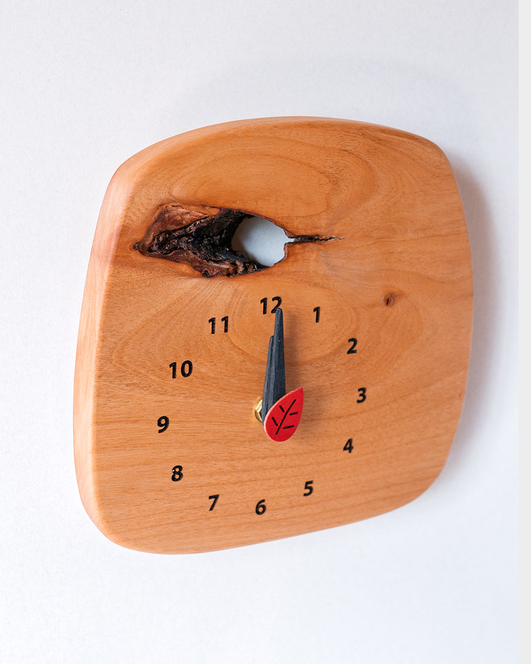 木の時計展 | ユリイカ 森の掛け時計 カバ M | 14-M-1