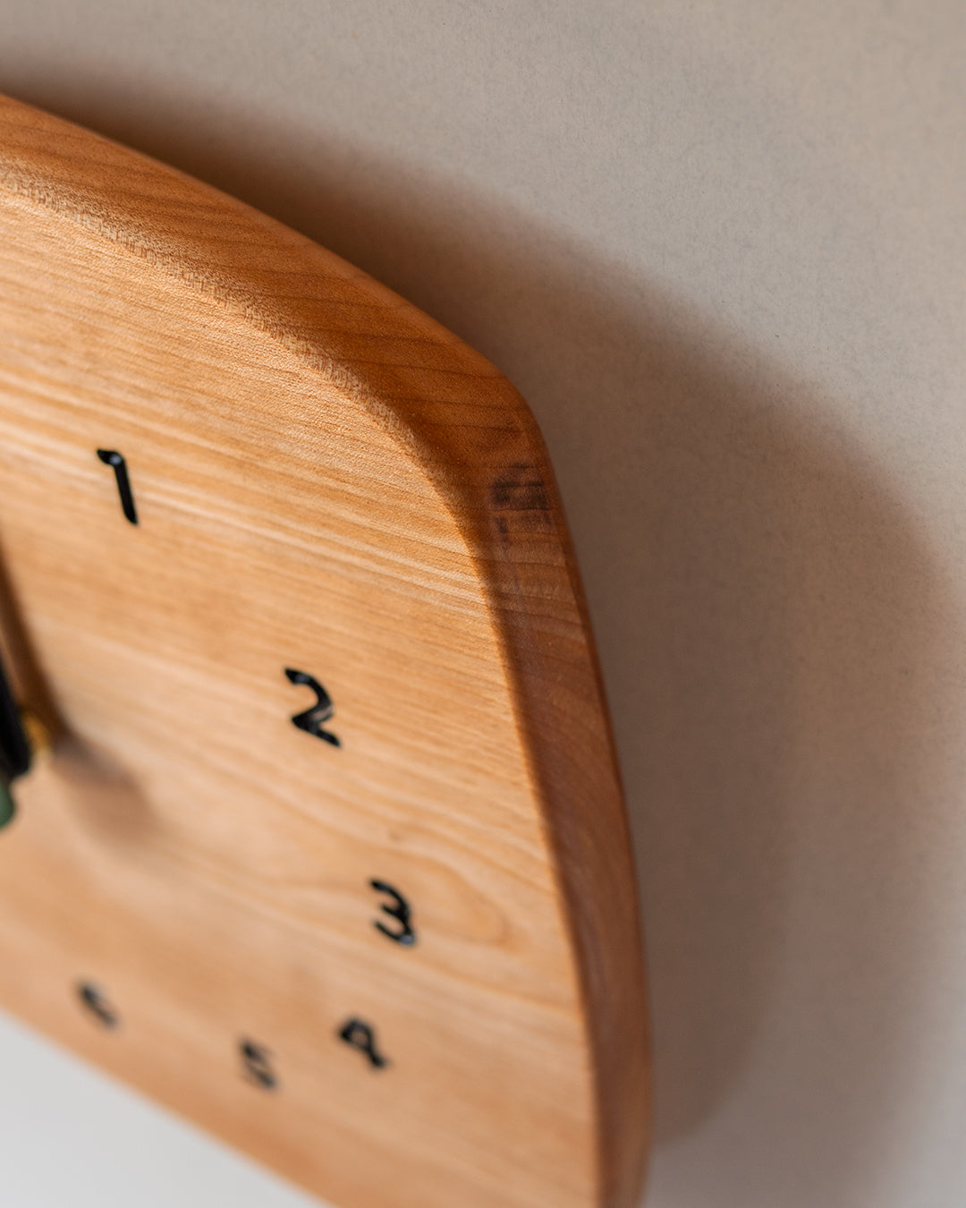 木の時計展 | ユリイカ 森の掛け時計 カバ M | 14-M-2