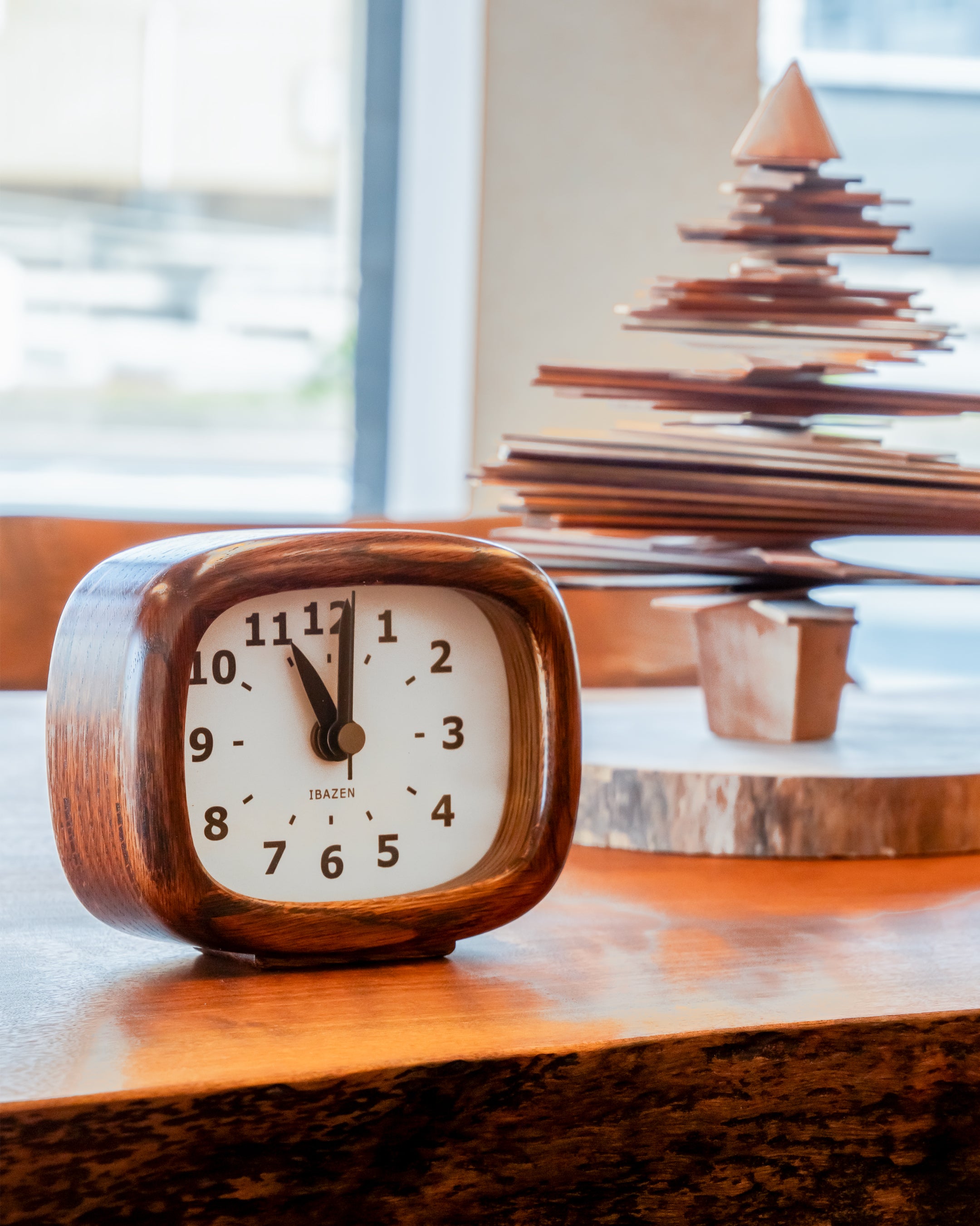 木の時計 |家具工房伊庭善 置き時計|2-2