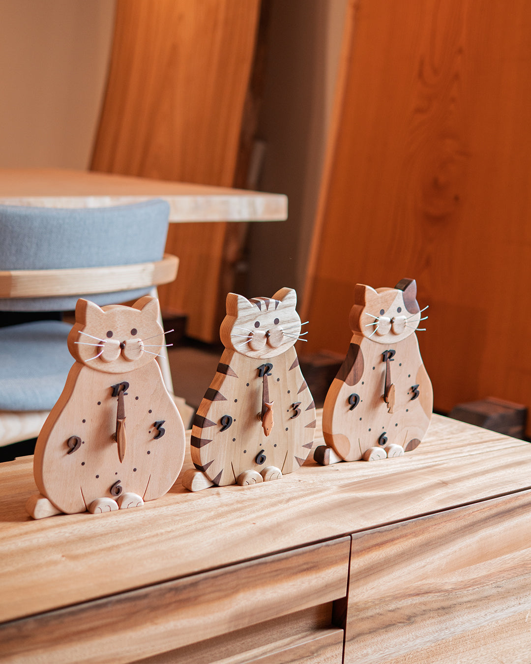 木の時計 | 工房昇楽 置き&掛け時計 白猫|4-5