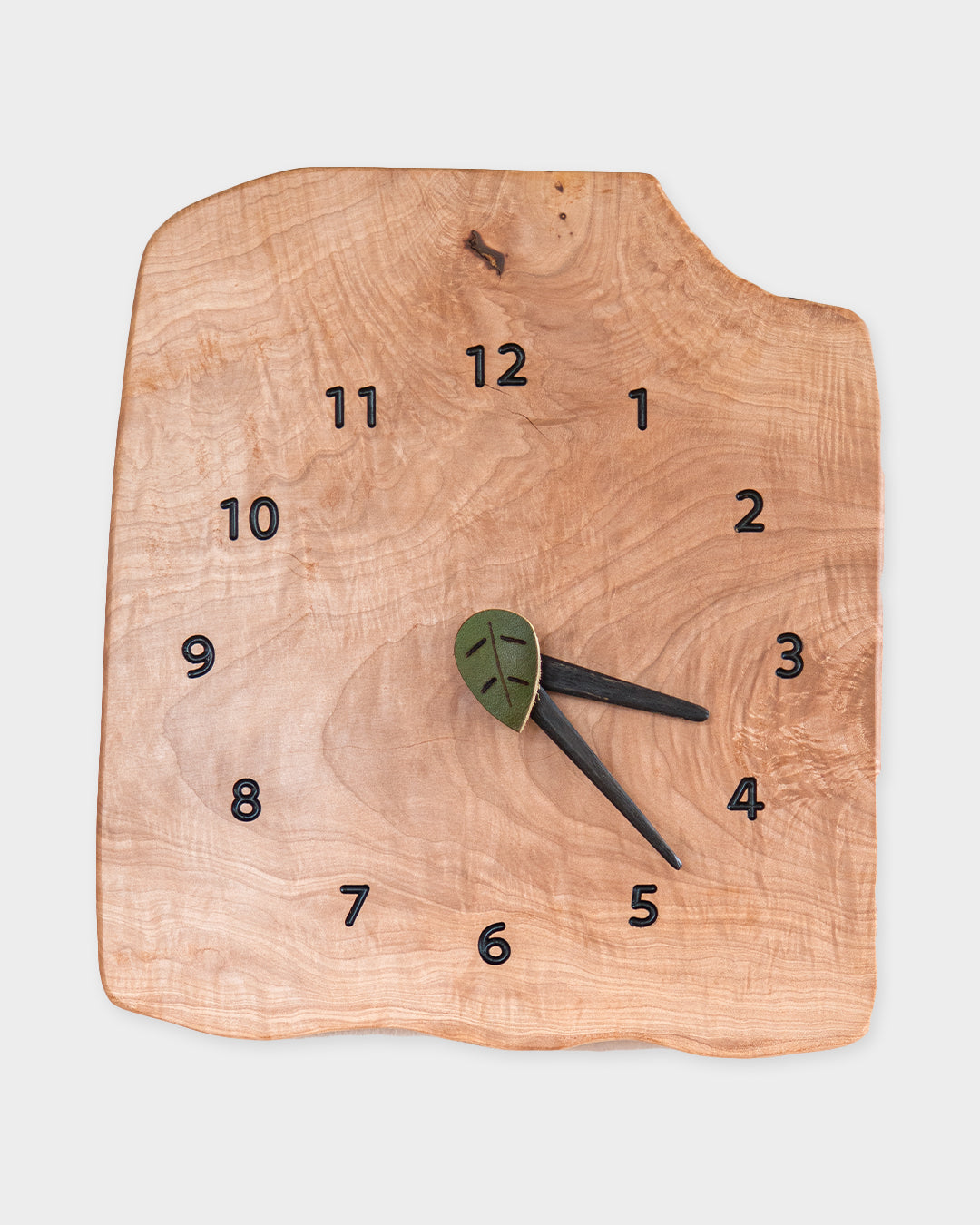 木の時計展 | ユリイカ 森の掛け時計 カエデ L| 9-4