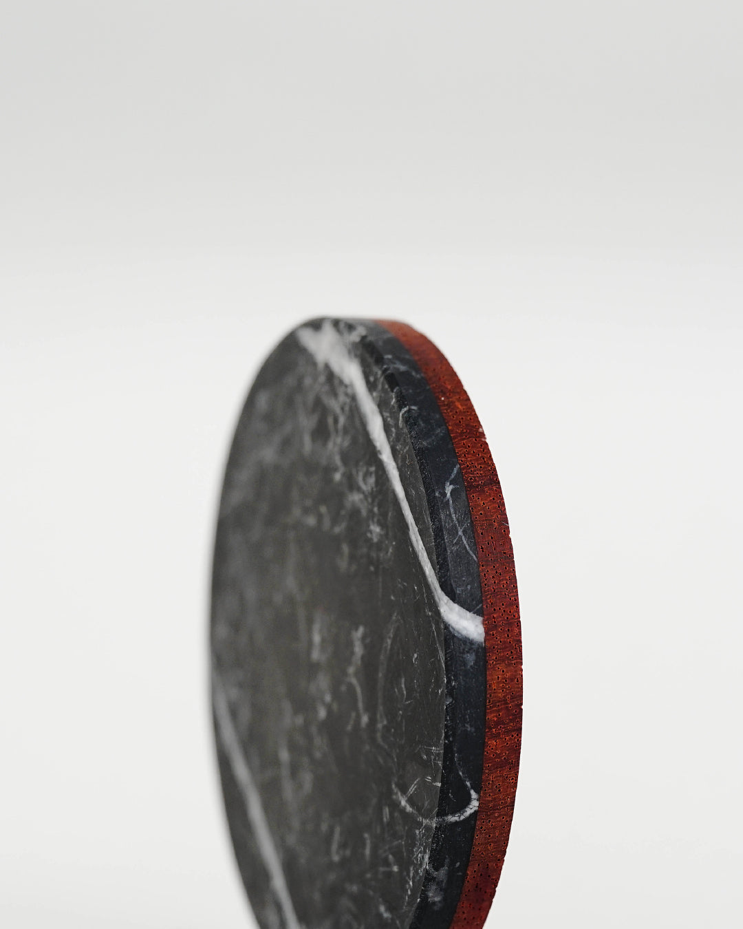 #color_Black×Red 天然黒大理石×ブビンガ