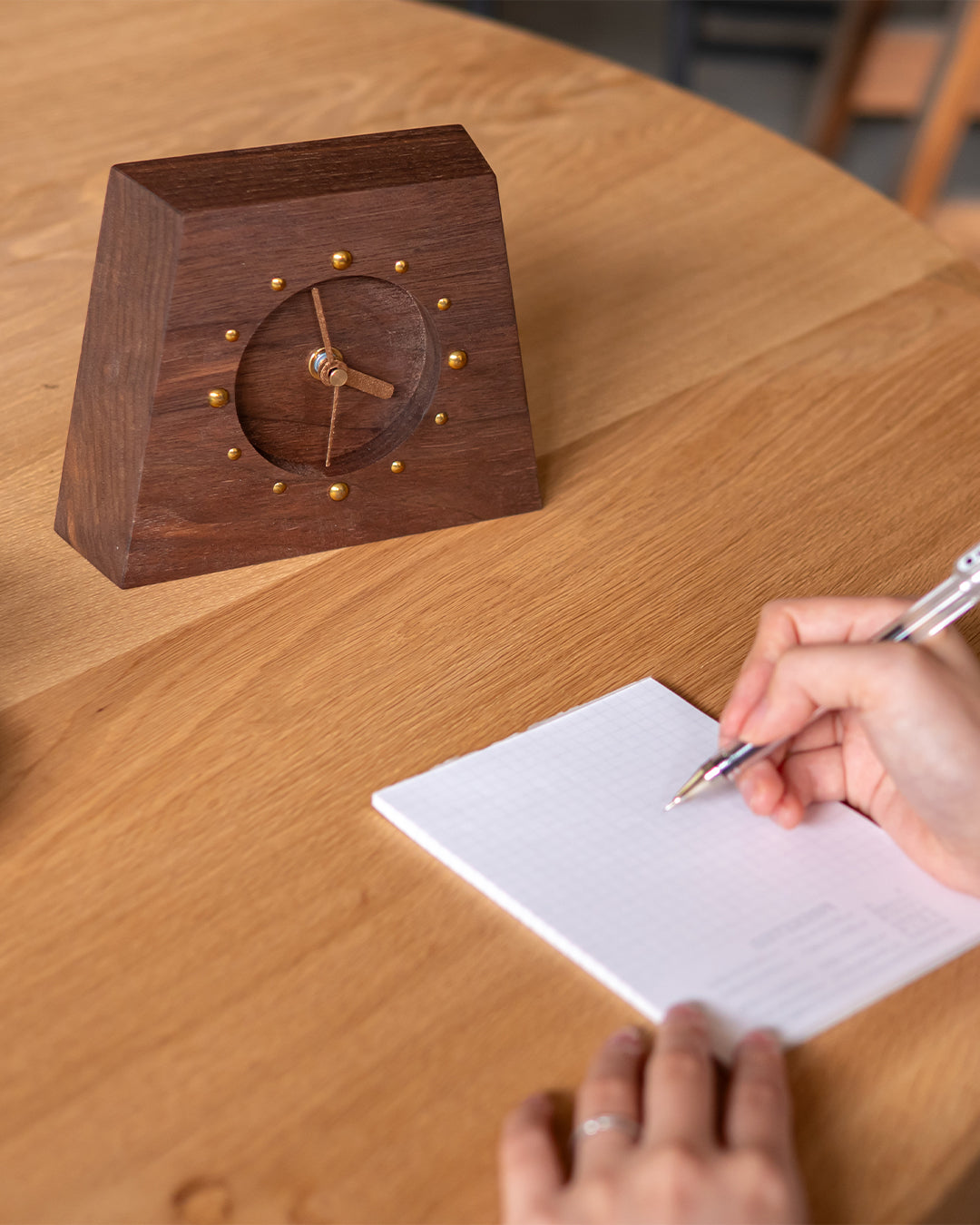 HAZAI clock - Walnut