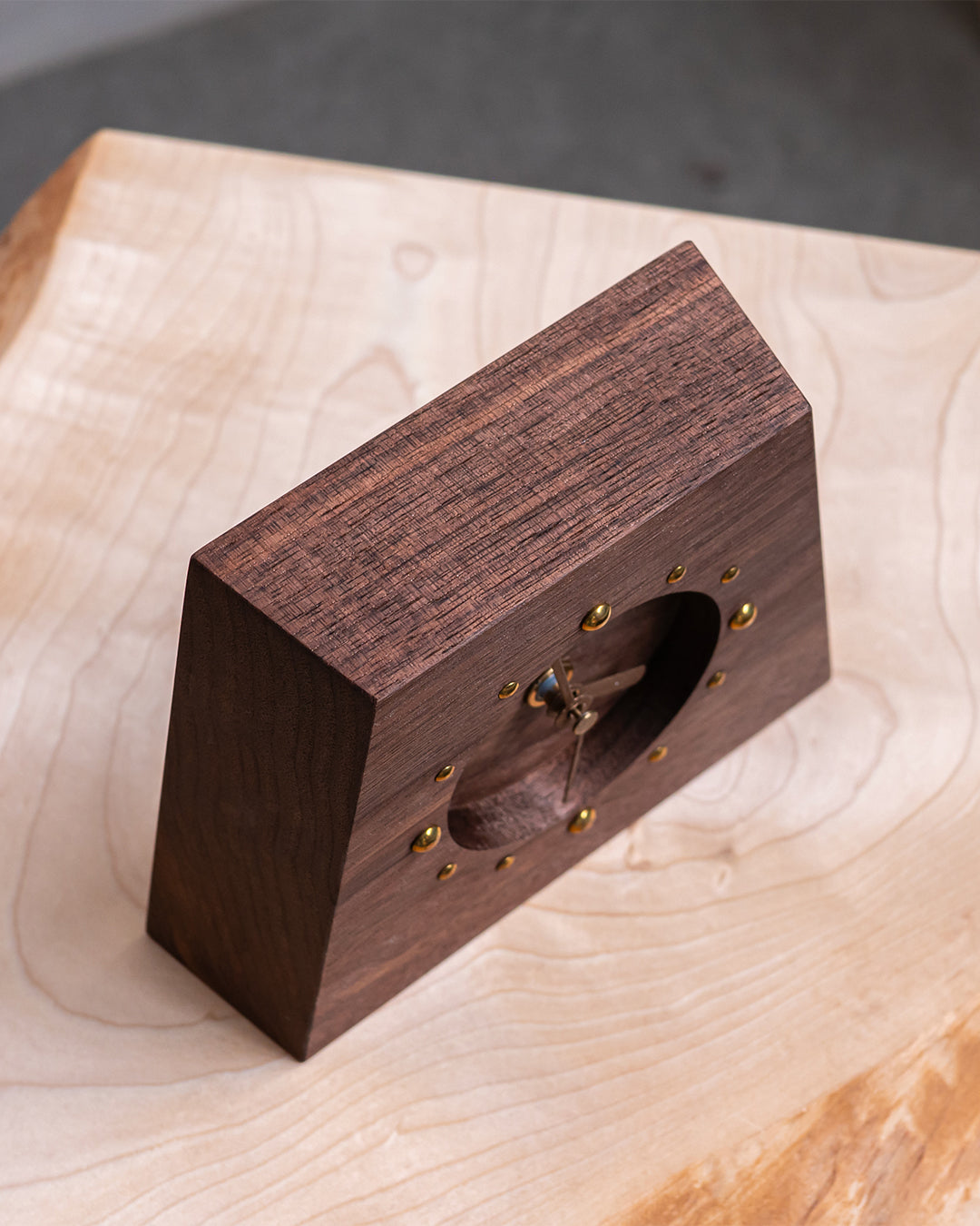 HAZAI clock - Walnut
