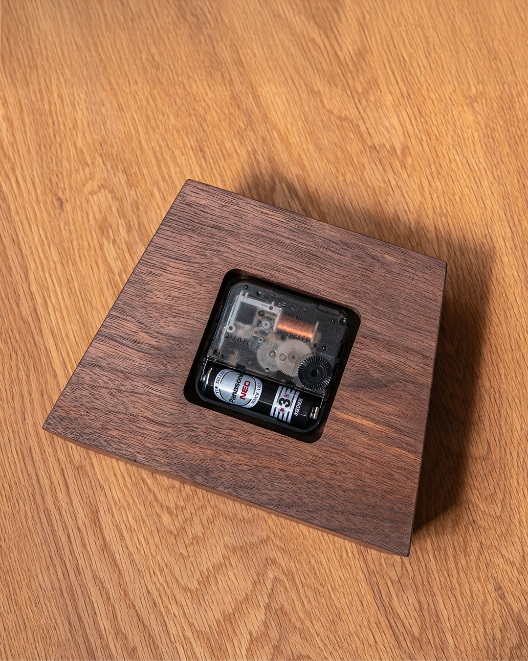 HAZAI clock - Walnut