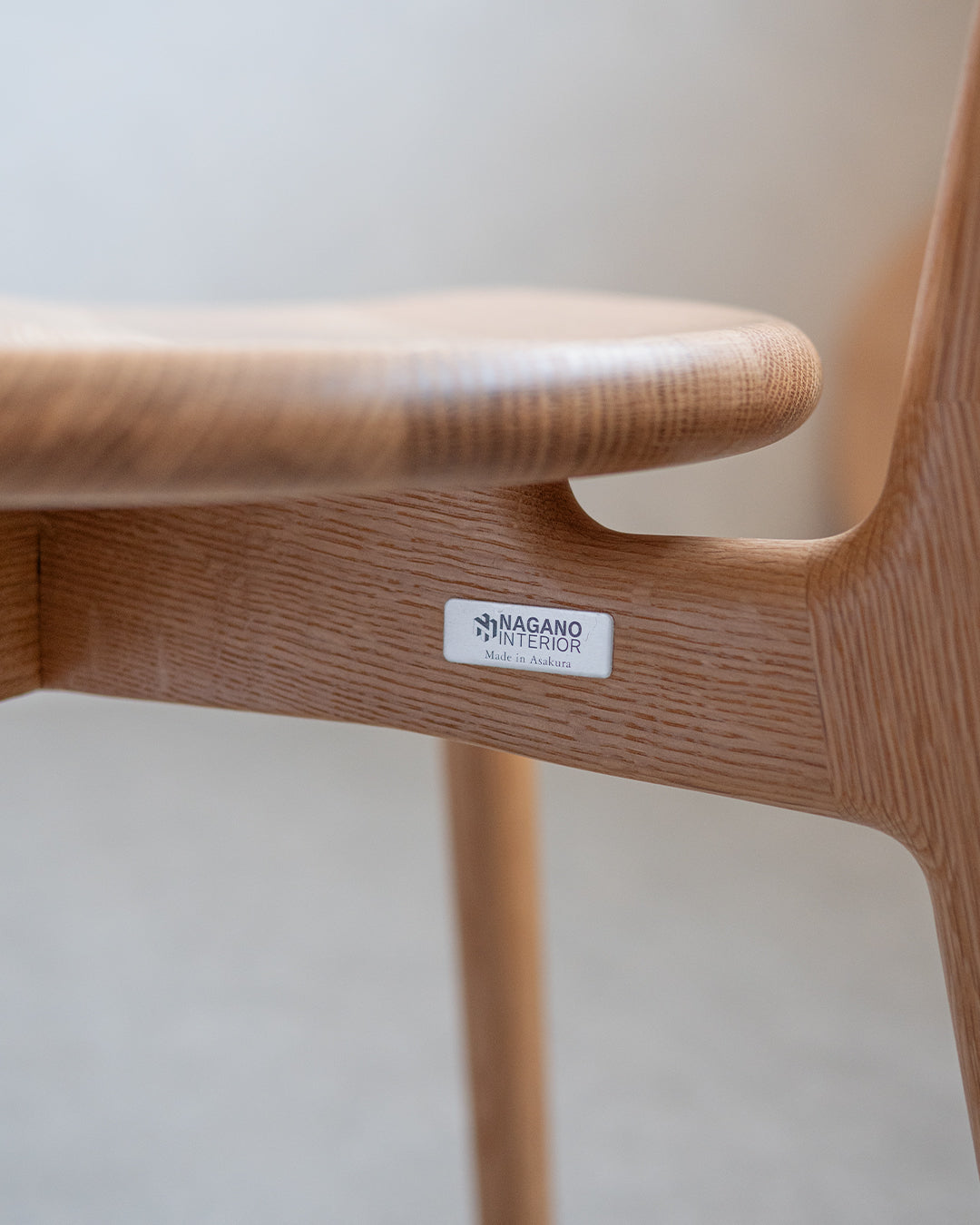 ナガノインテリア | DC352 ARM CHAIR - レッドオーク