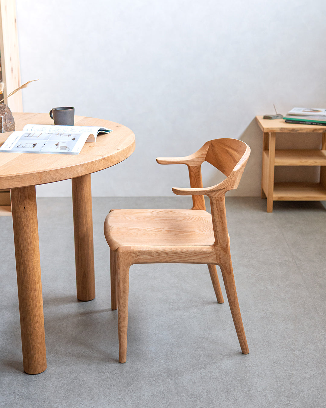 ナガノインテリア | DC354 ARM CHAIR(板座) - レッドオーク