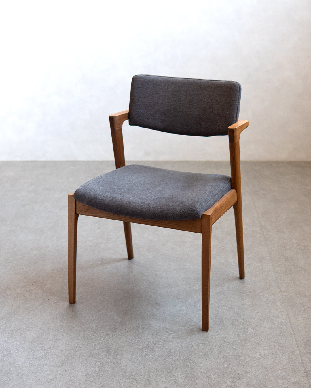 冨士ファニチア | Koti アームレスチェア D03780N