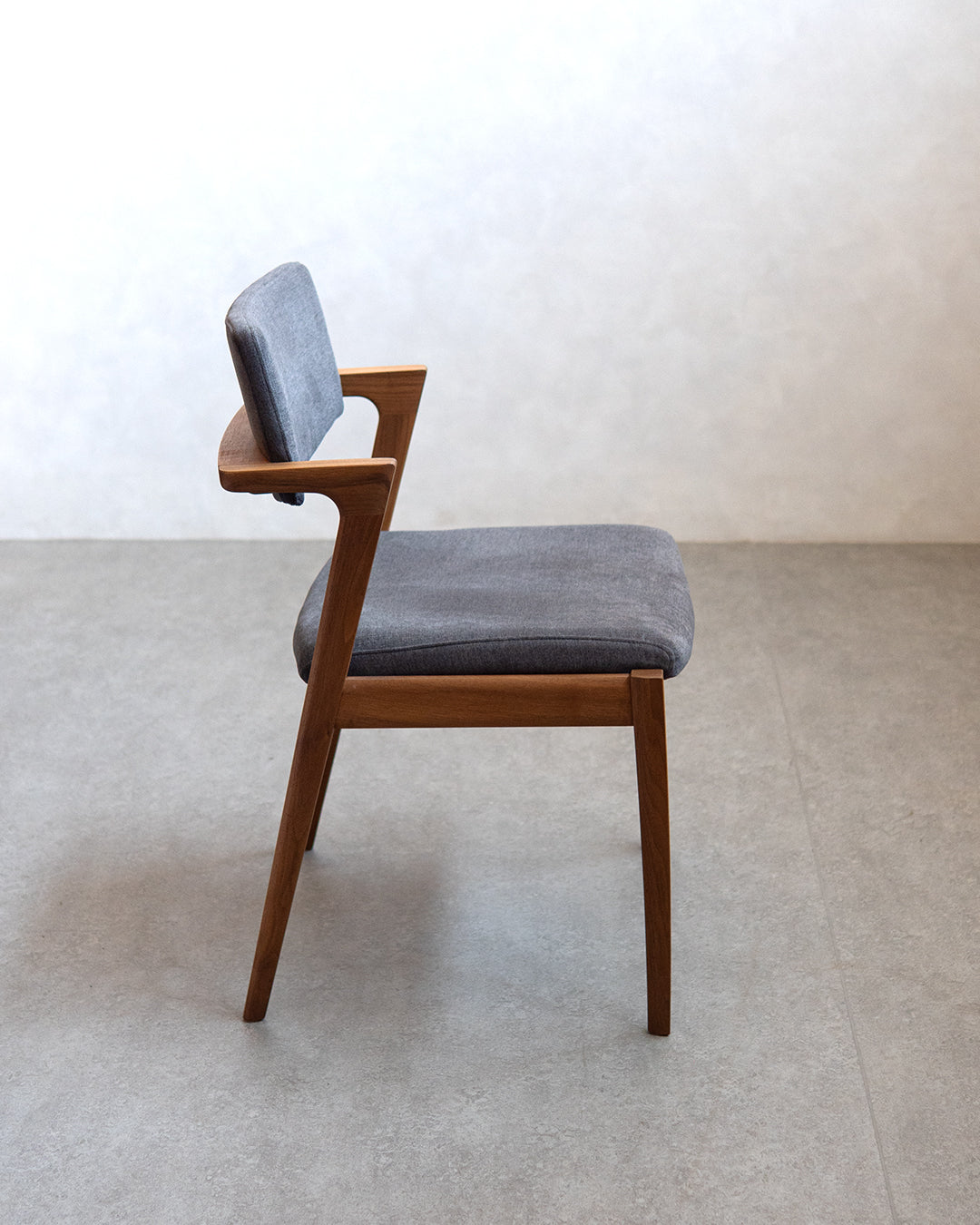 冨士ファニチア | Koti アームレスチェア D03780N