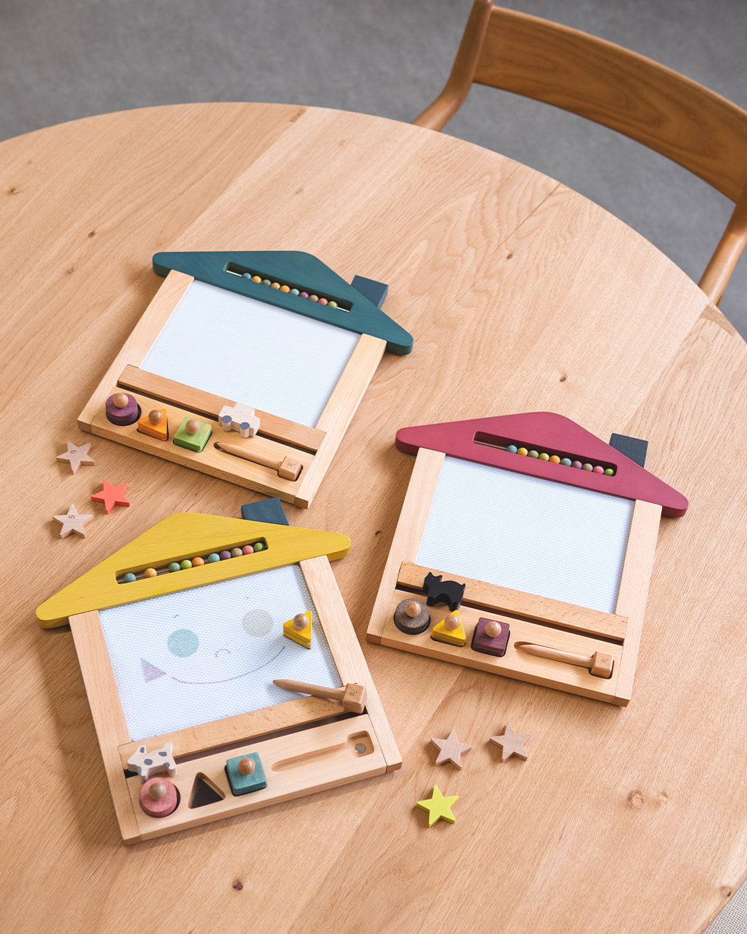 gg* |oekaki house dog(オエカキハウス)| 木のお絵かきボード|2歳~