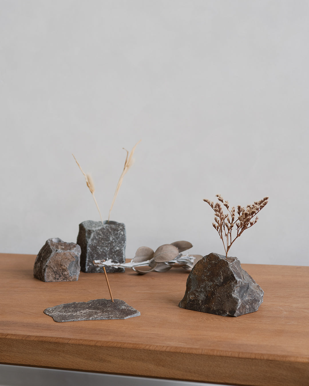 INASE|stone vase(根府川石)