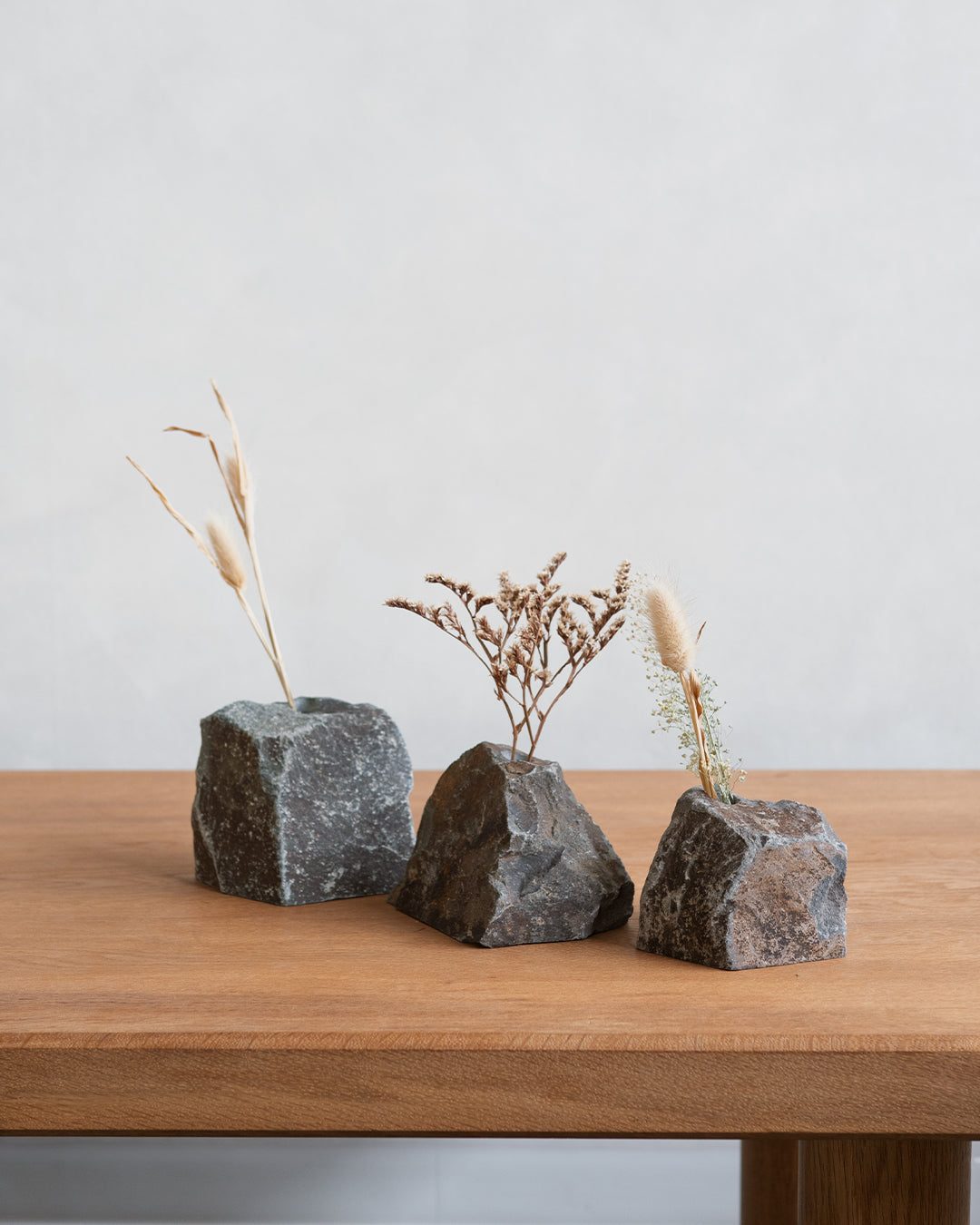 INASE|stone vase(根府川石)