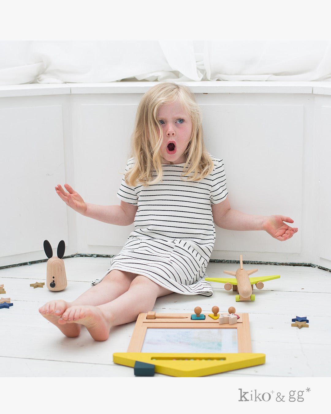 gg* |oekaki house dog(オエカキハウス)| 木のお絵かきボード|2歳~