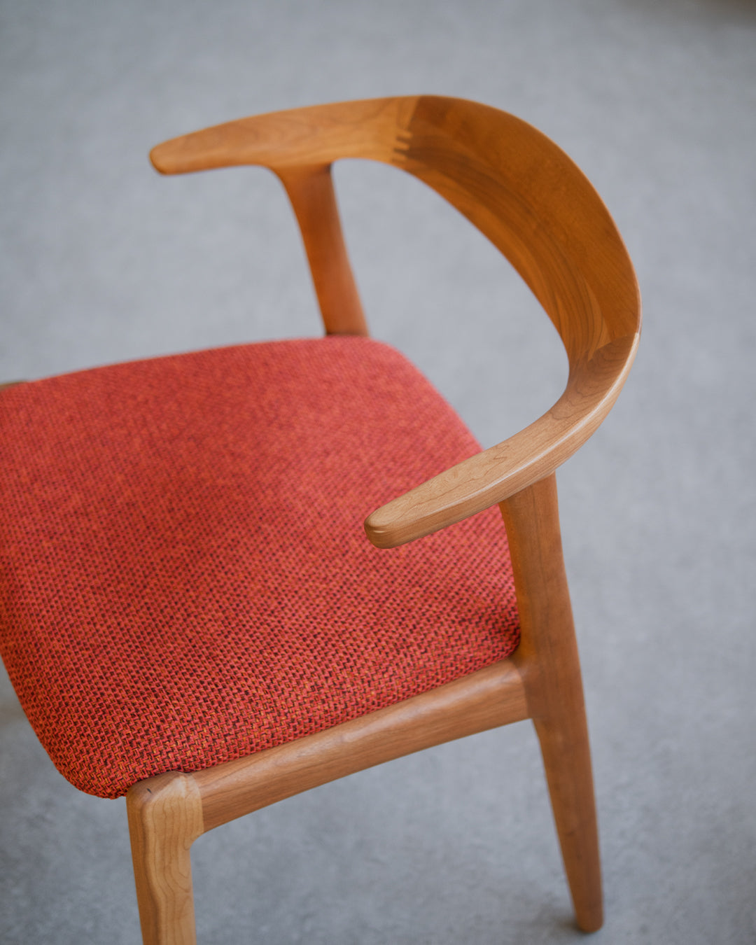 シキファニチア | オメガ S セミアームチェア