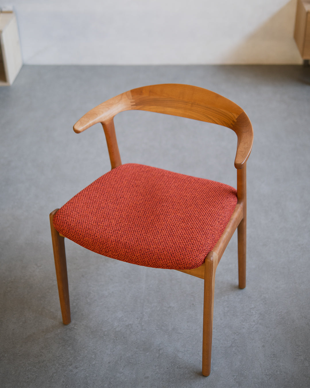 シキファニチア | オメガ S セミアームチェア