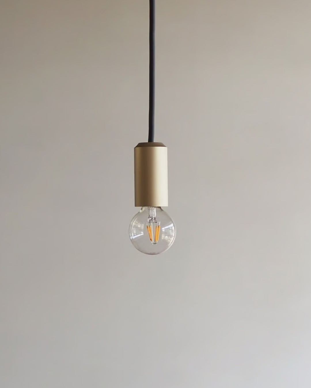 Riru pendant | blast