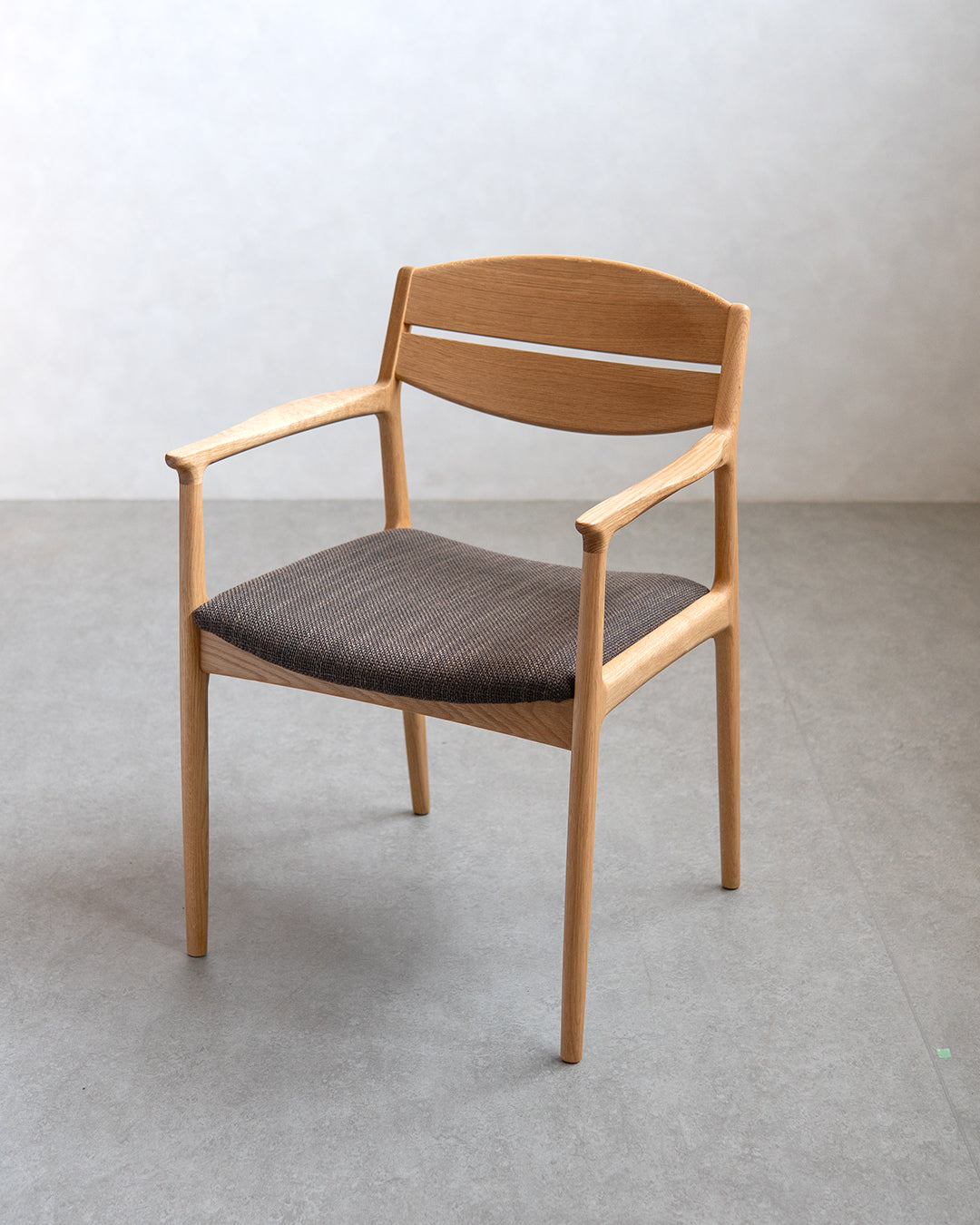 シキファニチア | ユーロアームチェア