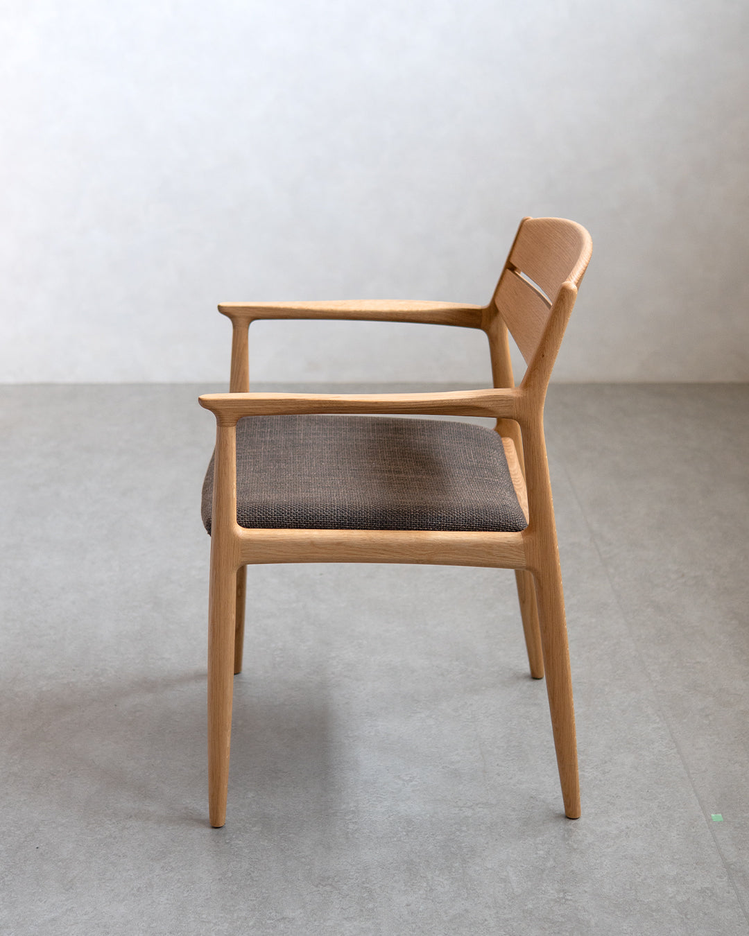 シキファニチア | ユーロアームチェア