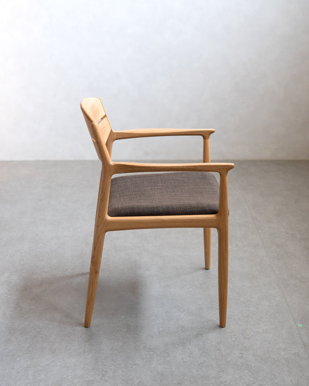 シキファニチア | ユーロアームチェア