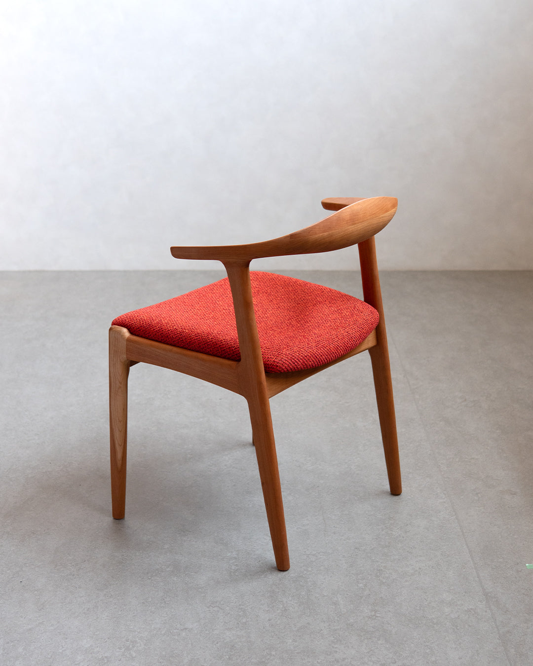 シキファニチア | オメガ S セミアームチェア