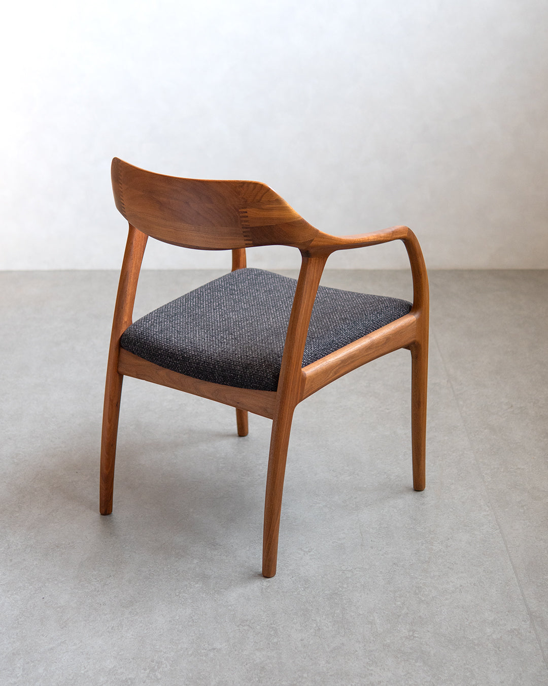 シキファニチア | ワープ2アームチェア