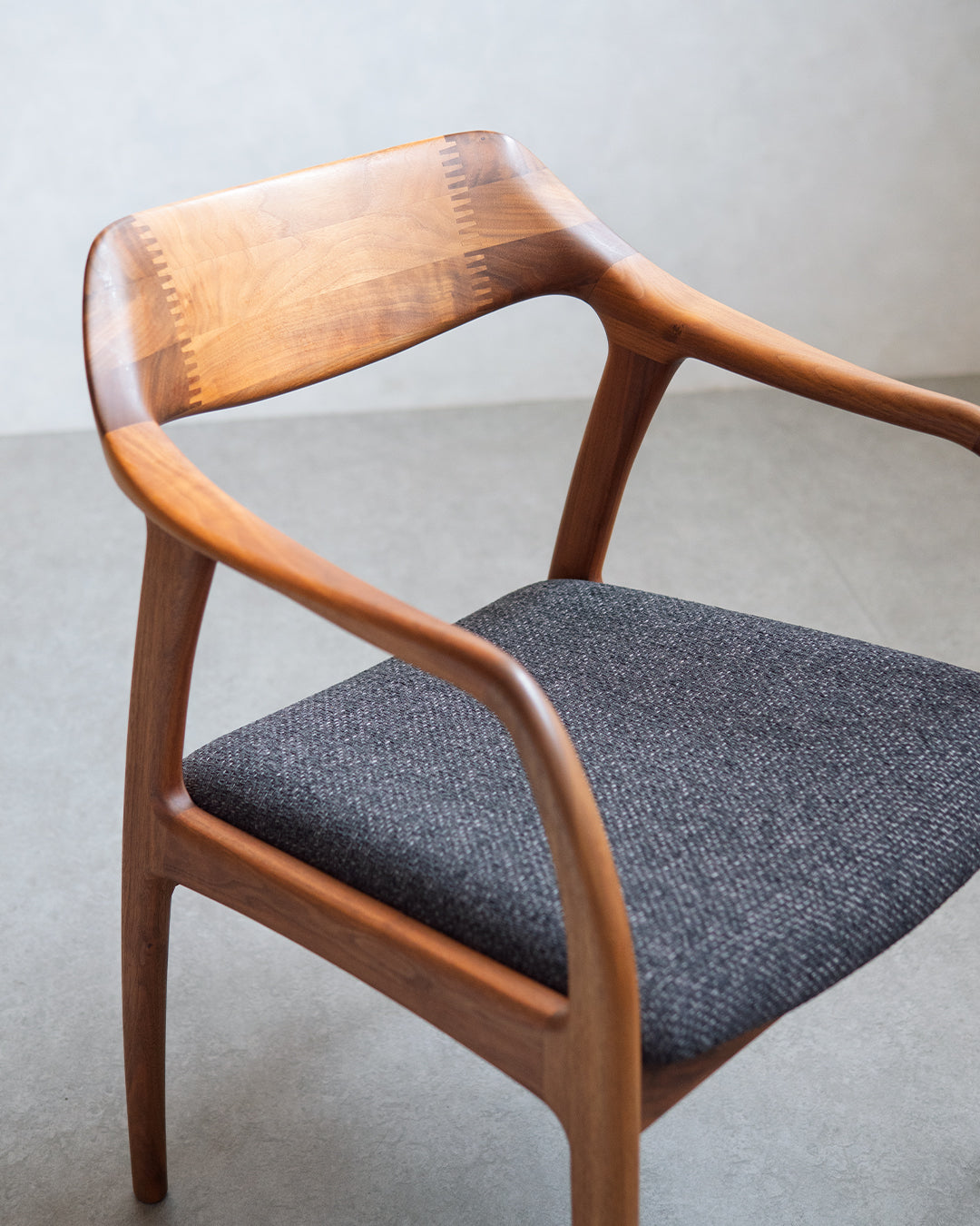 シキファニチア | ワープ2アームチェア