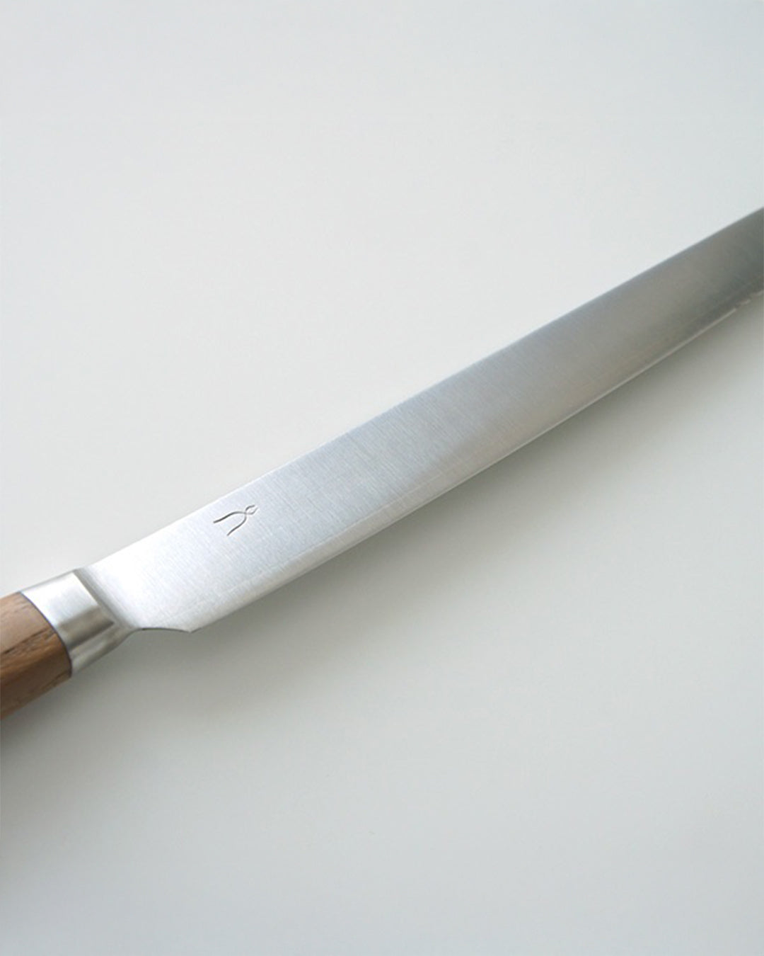 "サンドウィッチの耳がスッと切れる"パン切り包丁