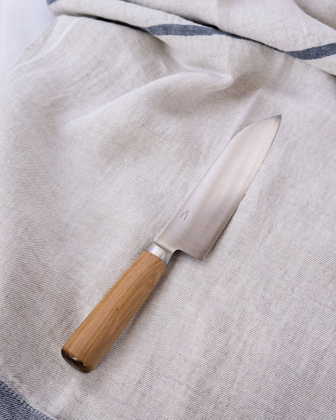 "手になじんでスパッと切れる"三徳包丁 (万能170mm)