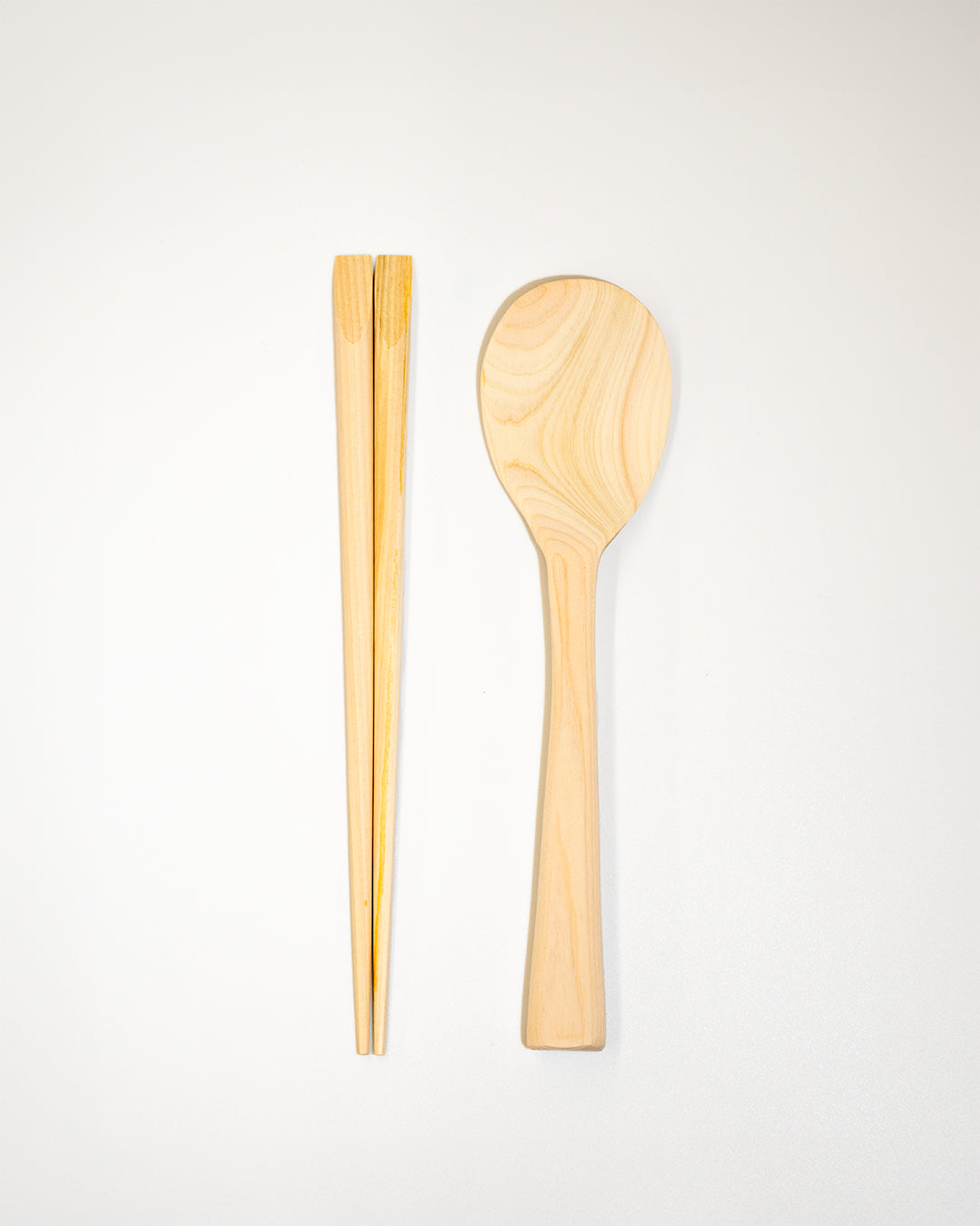 山一 | 楕円の飯台用 ひのきの取り箸と長しゃもじ