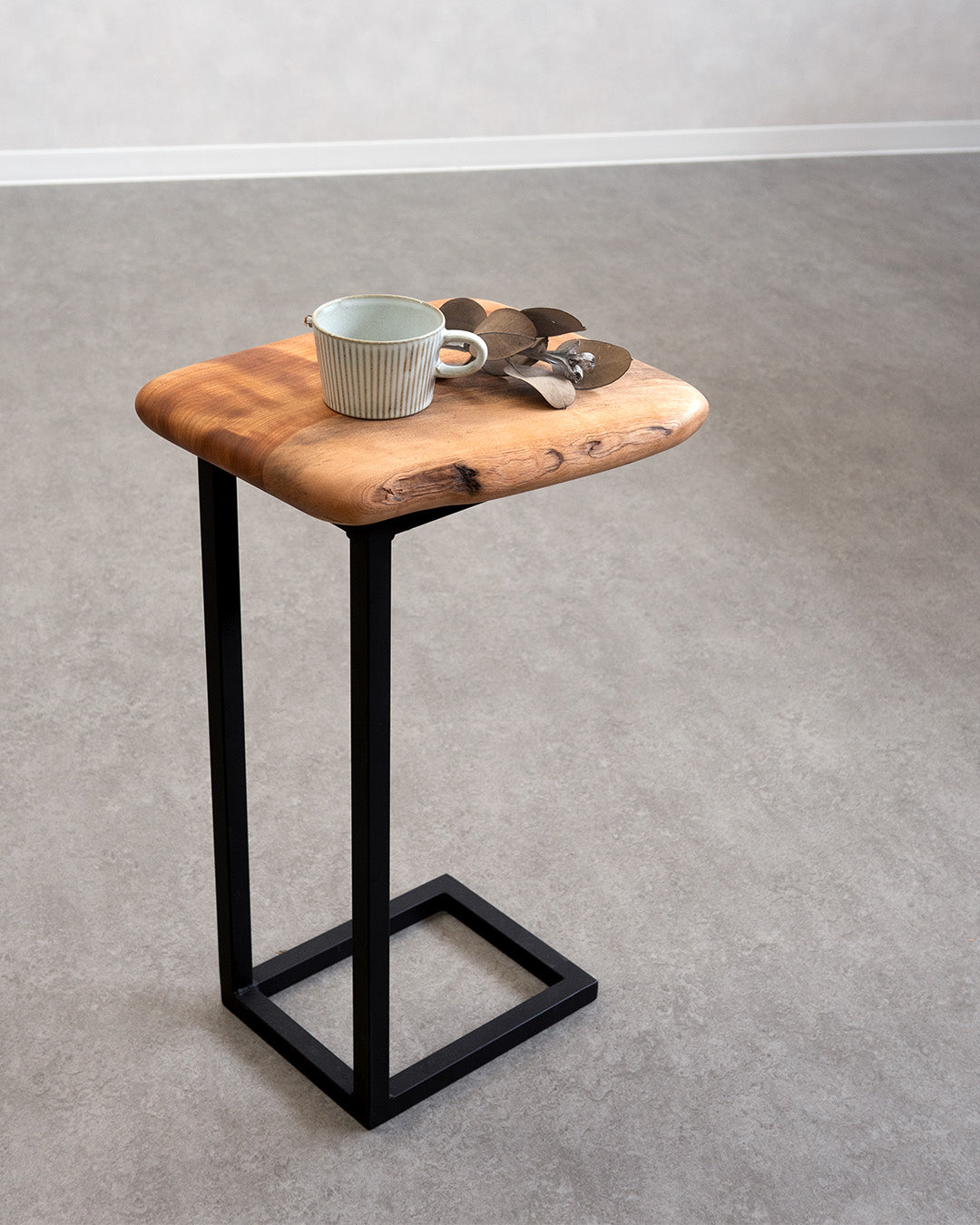 “FUKKURA” Side Table