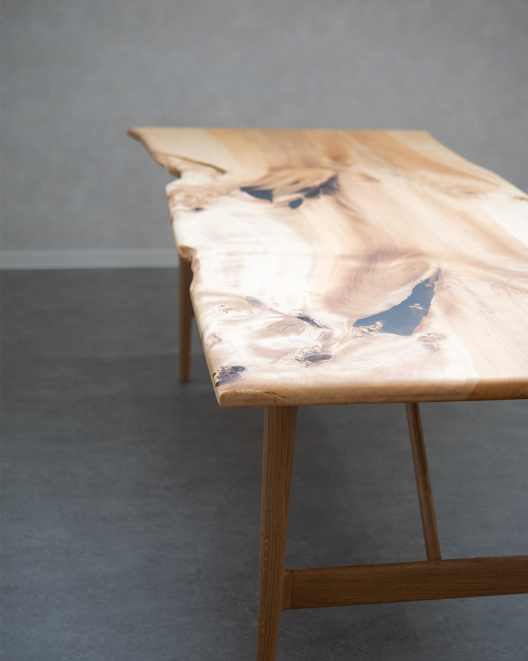 micke table(cnt004)