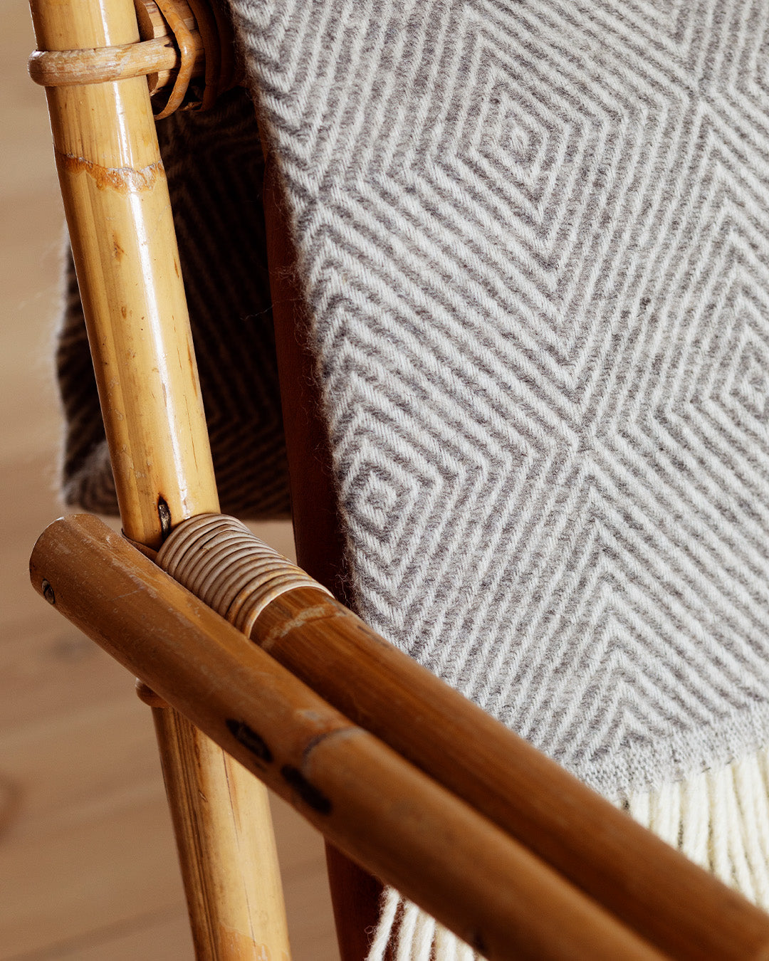 LAPUAN KANKURIT | MARIA ポケットショール