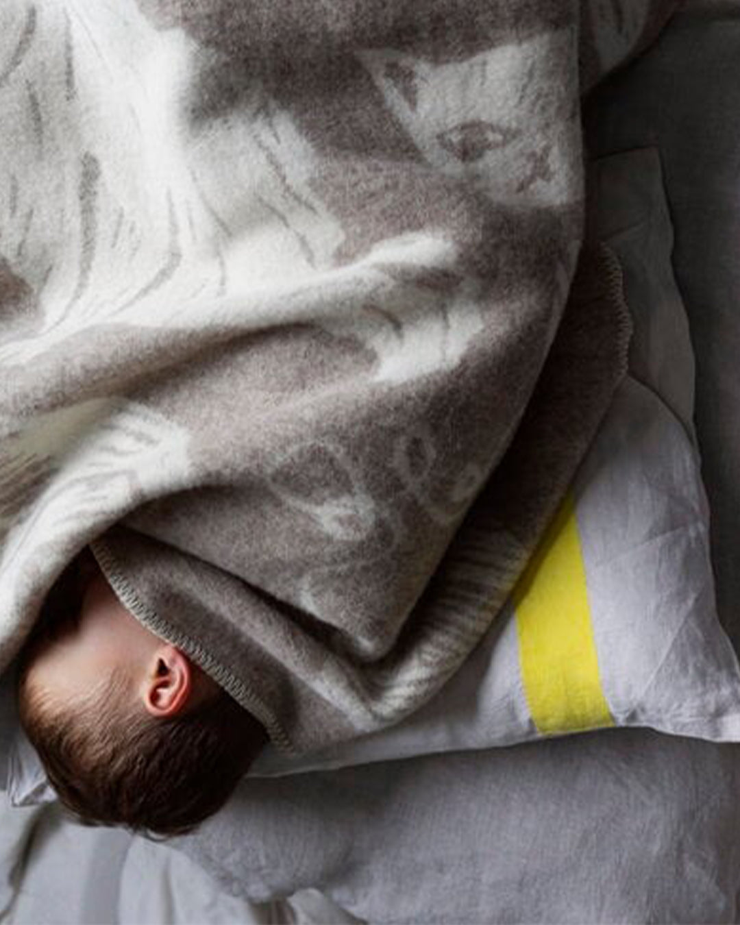 LAPUAN KANKURIT | KISSANPÄIVÄT ウールブランケット（90x130cm）