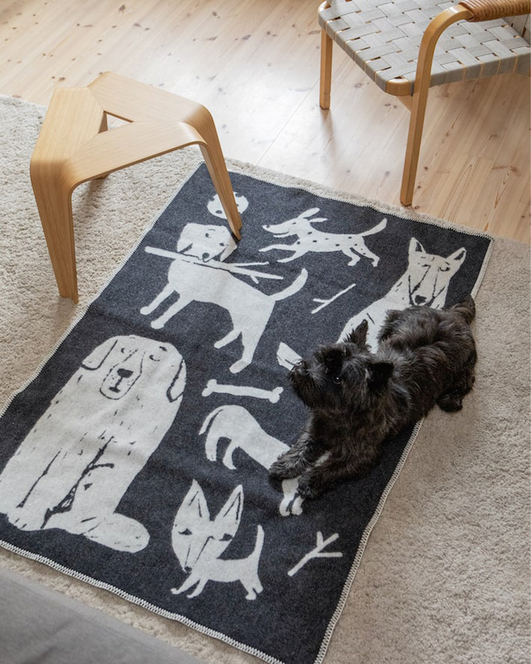 LAPUAN KANKURIT ウールブランケット　90✖️130 犬柄 LAPUAN KANKURIT | KOIRAPUISTO ウールブランケット（90x130cm）