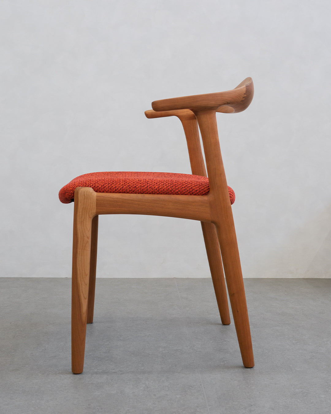 シキファニチア ｜ オメガ S セミアームチェア