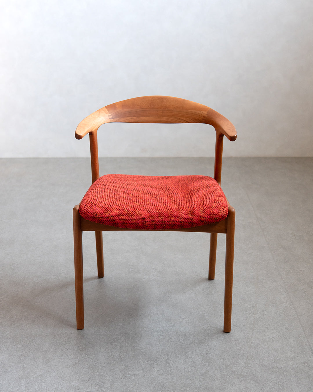 シキファニチア ｜ オメガ S セミアームチェア