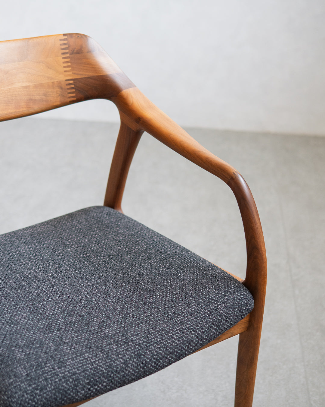 シキファニチア ｜ ワープ2 フルアームチェア