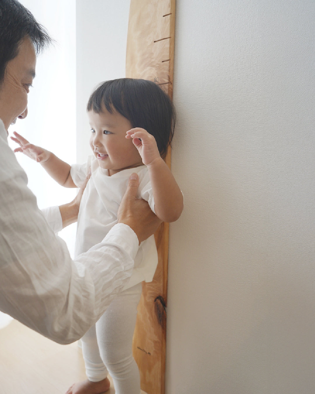 写真で木目が選べる１点モノ｜ 森の身長計